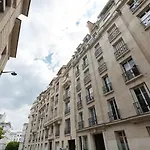 Spacious 4br - Sleeps 8 - Eiffel Tower 아파트 *