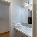 Spacious 4br - Sleeps 8 - Eiffel Tower *