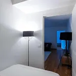 Spacious 4br - Sleeps 8 - Eiffel Tower