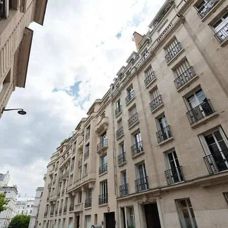 Eiffel Tower - Spacious 4Br - Sleeps 8 Appartement *