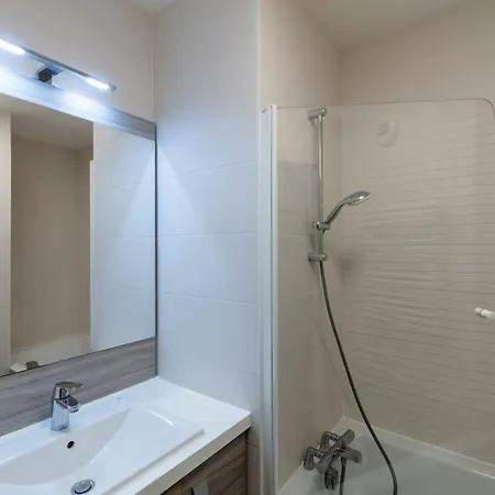 Eiffel Tower - Spacious 4Br - Sleeps 8 Paris