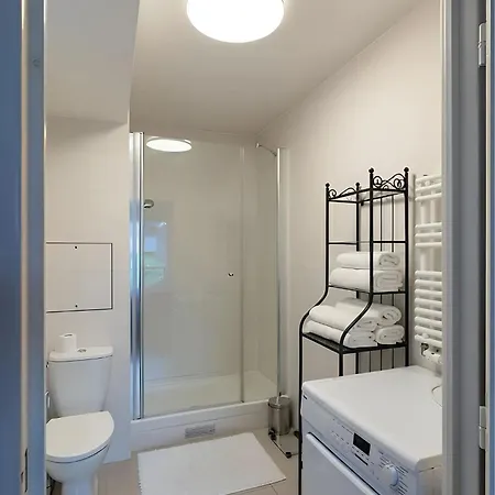 Eiffel Tower - Spacious 4Br - Sleeps 8 * Paris
