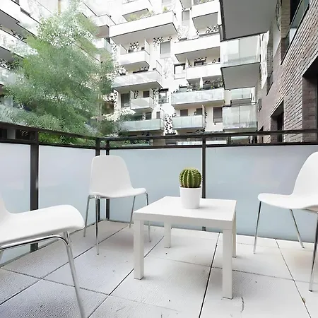 Eiffel Tower - Spacious 4Br - Sleeps 8 Appartement