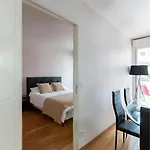 Lejlighed Spacious 4br - Sleeps 8 - Eiffel Tower *