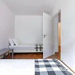 Spacious 4br - Sleeps 8 - Eiffel Tower Lejlighed