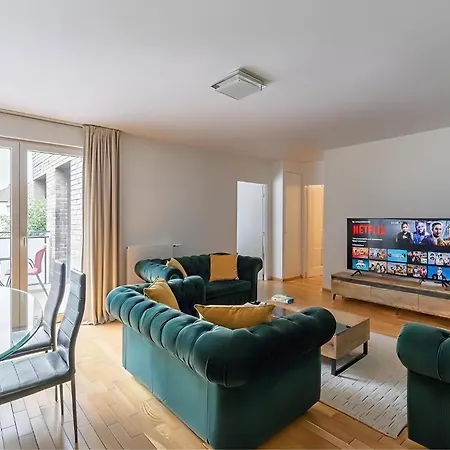 Spacious 4br - Sleeps 8 - Eiffel Tower Lejlighed Paris