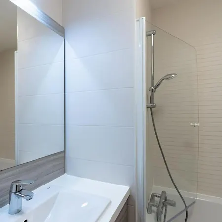 Apartament Spacious Apartment - Eiffel Tower *