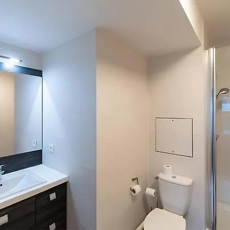 Apartament Spacious Apartment - Eiffel Tower *