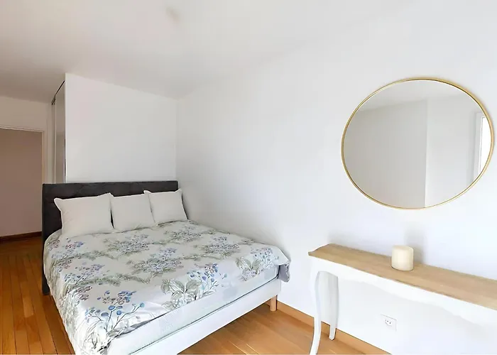 Spacious 4br For 8 - Steps From Trocadero 公寓