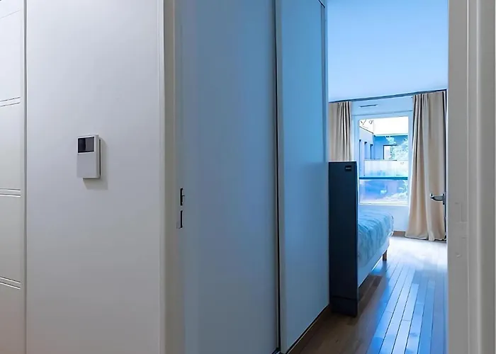 Spacious 4br For 8 - Steps From Trocadero 公寓