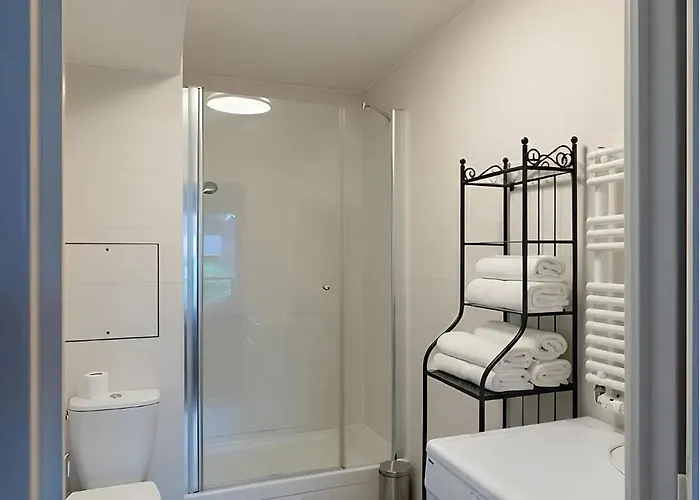 Spacious 4br For 8 - Steps From Trocadero * 巴黎